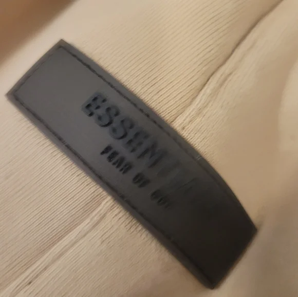 Essential - Picture 3 of 6